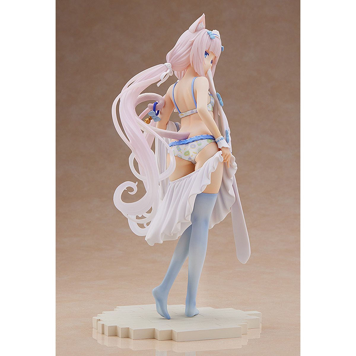 Nekopara character figure statue of Lovely Sweets Time Vanilla back side